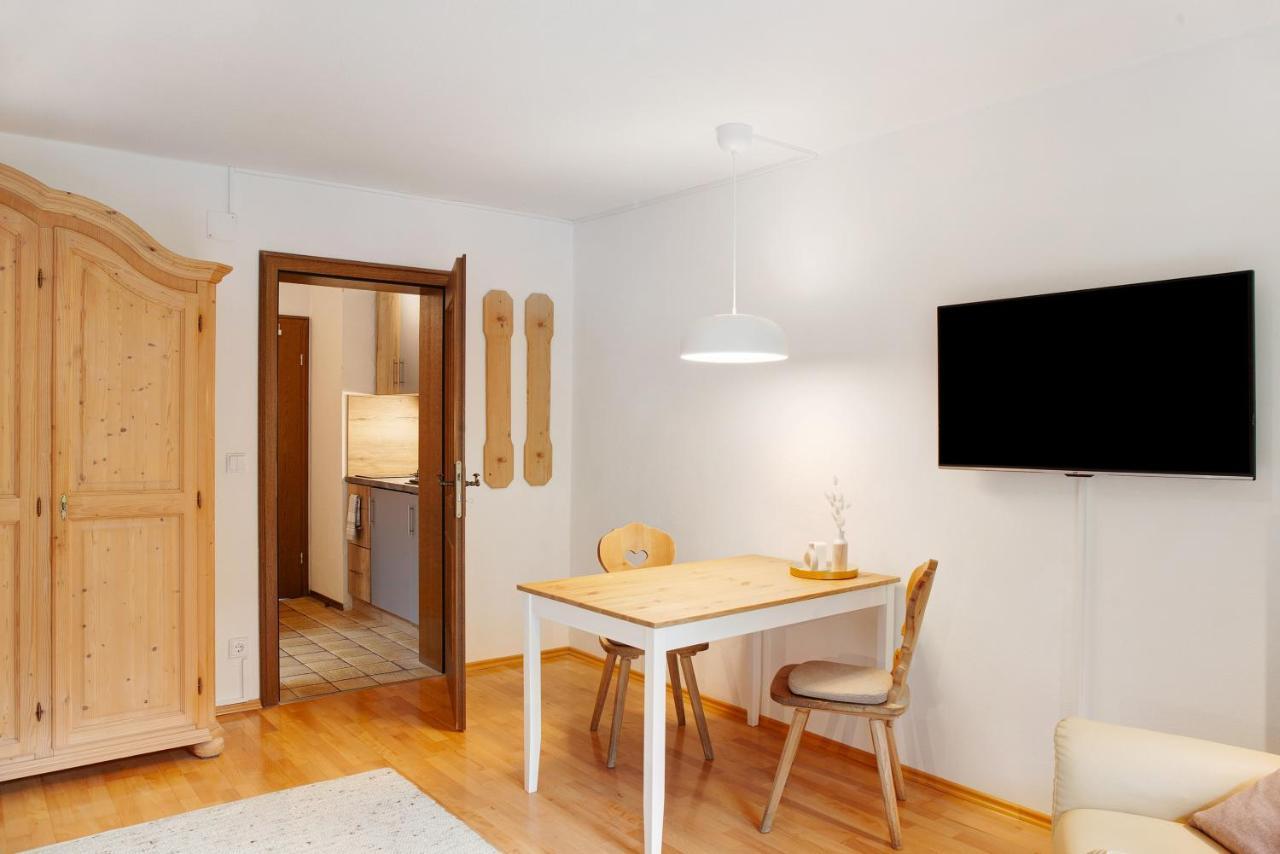 Ferienwohnung Zugspitznest 그라이나우 외부 사진