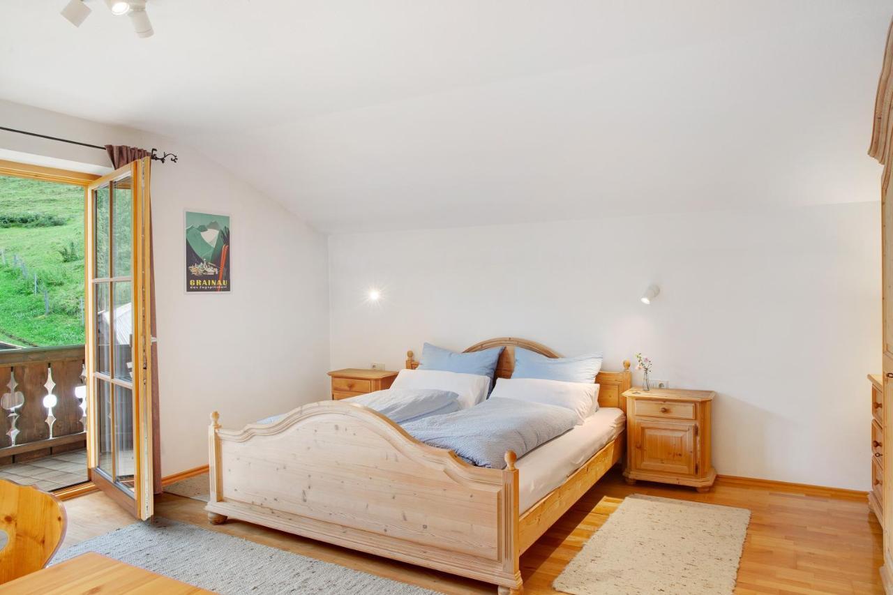 Ferienwohnung Zugspitznest 그라이나우 외부 사진