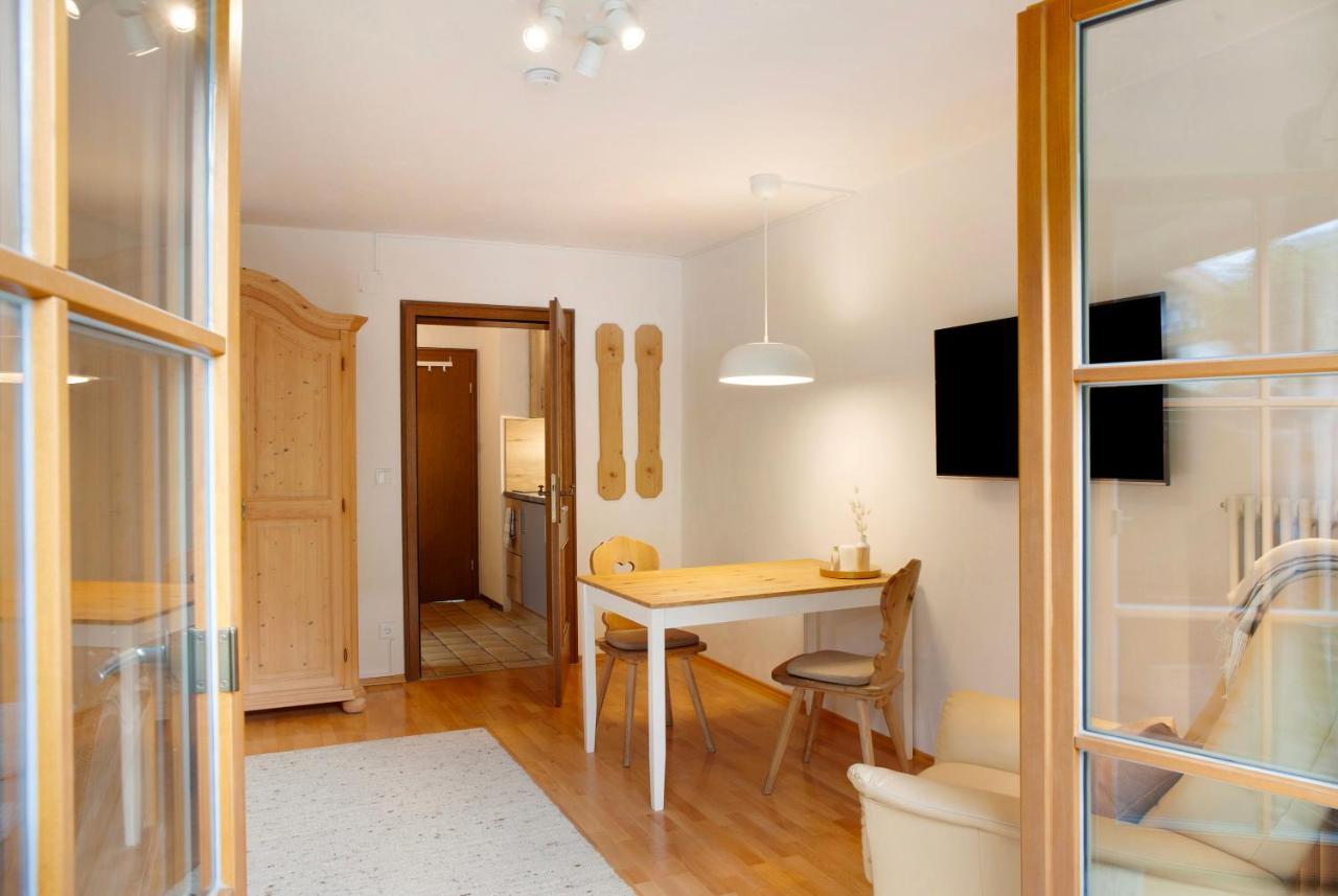 Ferienwohnung Zugspitznest 그라이나우 외부 사진